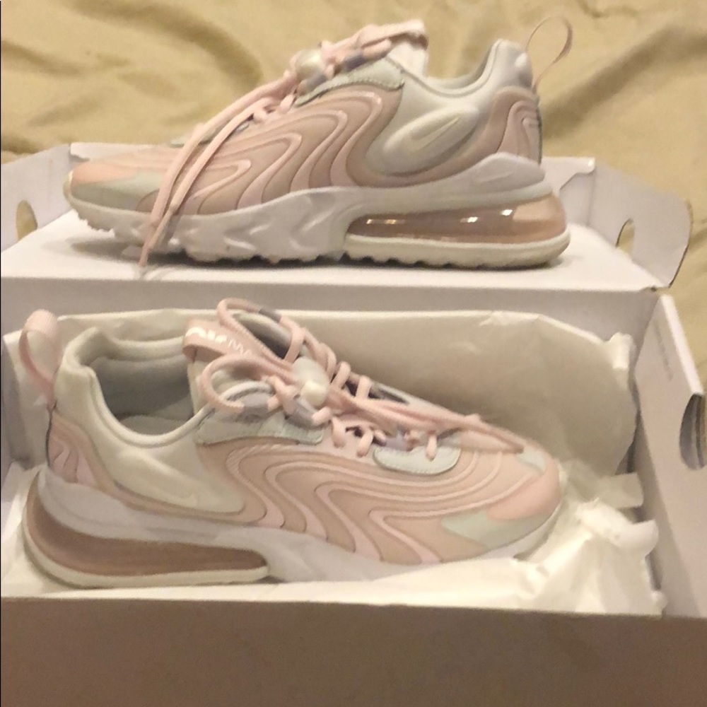 nike air max's 270 react
